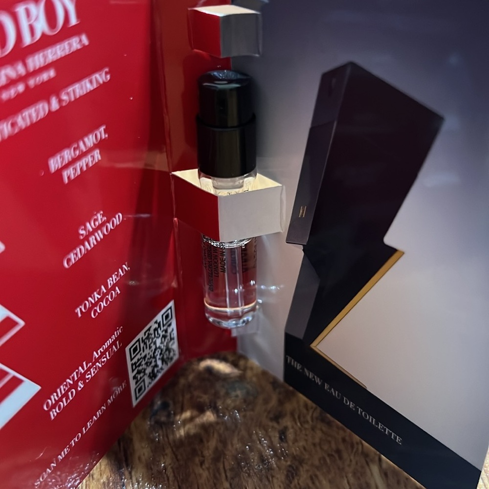 Carolina Herrera Men's Bad Boy Shower Gel(New) - Picture 8 of 10